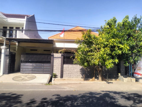 Dijual Rumah Raya Gayungsari