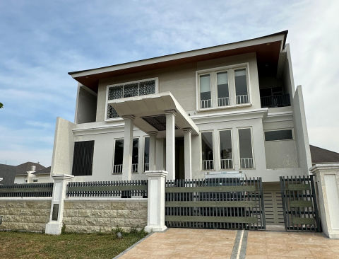 Dijual Rumah Royal Residence Boulevard
