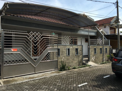 Dijual Rumah Deltasari Indah Waru Sidoarjo