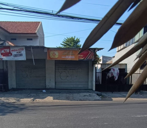 Dijual Rumah Komersial Hitung Tanah Jalan Menganti Keramat