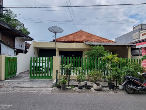Dijual Rumah Jalan Petemon