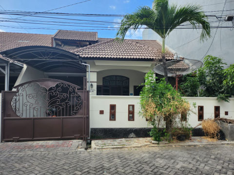 Dijual Rumah Manyar Jaya Praja