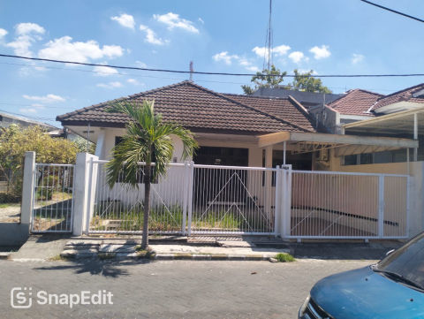 Dijual Rumah Simpang Darmo Permai Selatan