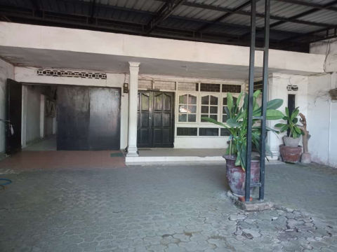 Dijual Rumah Komersial Jalan Sulawesi, Surabaya