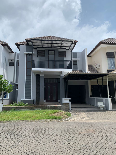 Dijual Rumah Royal Residence