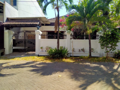 Dijual Rumah Kutisari