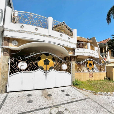 Dijual Rumah Pakuwon Indah Cluster Villa Bukit Indah