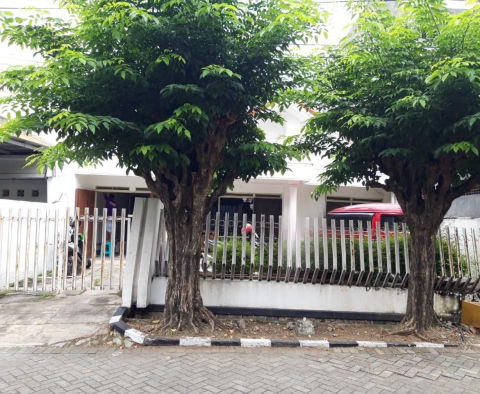 Dijual Rumah Darmo Permai Selatan