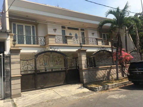 Dijual Rumah Dharmahusada Indah Barat