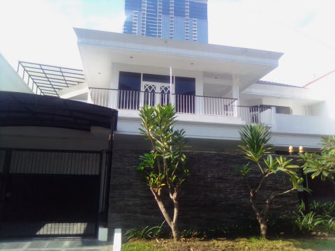 Dijual Rumah Dharmahusada Indah Timur