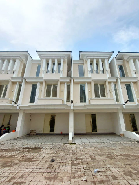 Dijual Rumah Dharmahusada Indah Barat