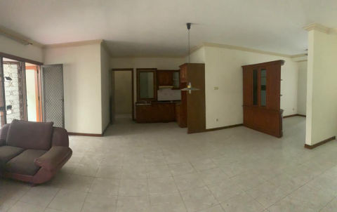 Dijual / Disewa Rumah Graha Family Blok C