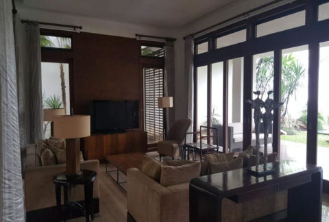 Dijual Rumah Graha Family Blok J
