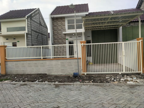 Dijual Rumah Green Menganti Regency