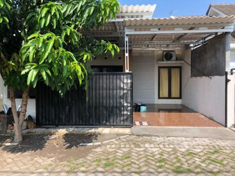Dijual Rumah The Queen Residence Prambon