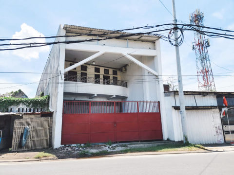 Dijual Rumah Raya Mayjen Bambang Yuwono Krian
