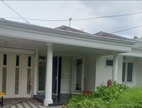 Dijual Rumah Raya Manyar