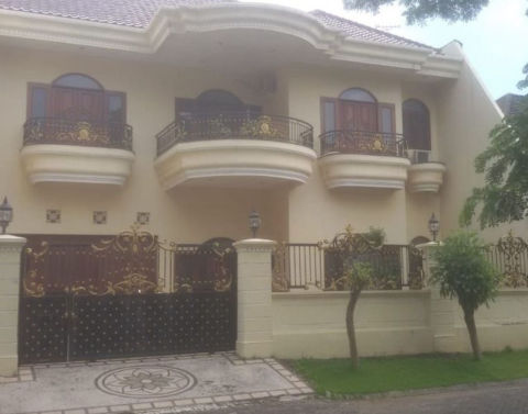 Dijual Rumah Pakuwon City Cluster Villa Royal