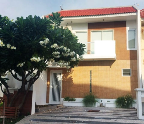 Dijual Rumah Pakuwon City Cluster Taman Mutiara
