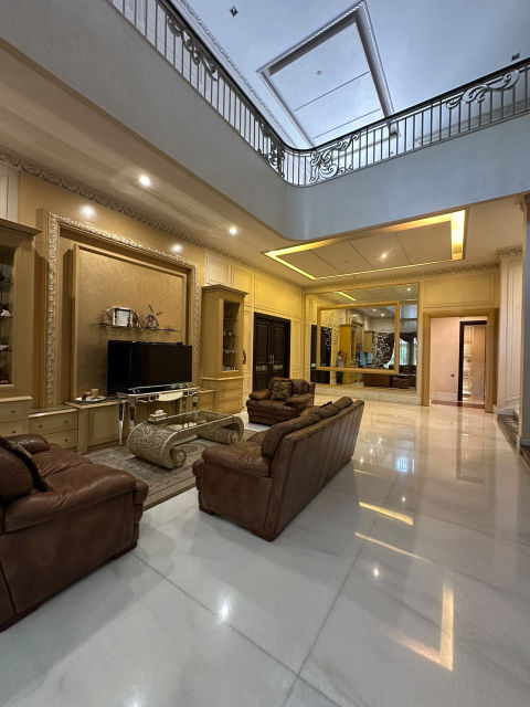 Dijual Rumah Pakuwon Indah Cluster Villa Bukit Regency