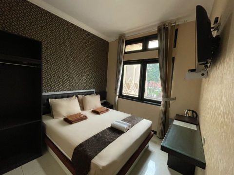 Dijual Rumah Homestay Kris Kencana
