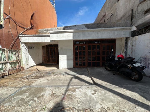 Dijual Rumah Raya Ronggowarsito