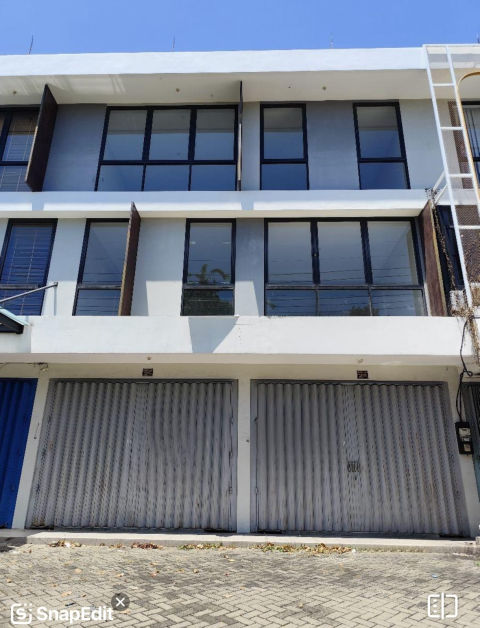 Dijual Ruko Komersial Raya Manyar Jaya