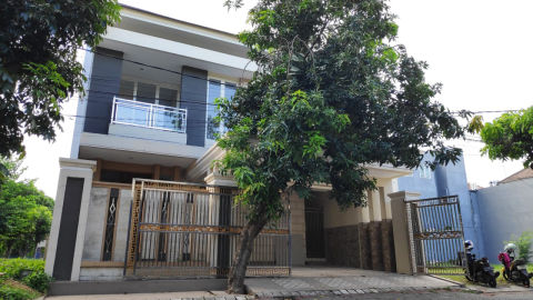 Dijual Rumah Graha Santoso Baru