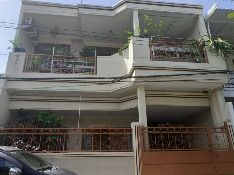 Dijual Rumah Sutorejo Tengah