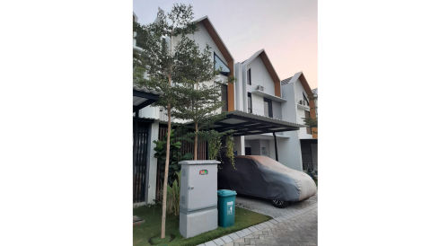 Dijual Rumah Eastern Park