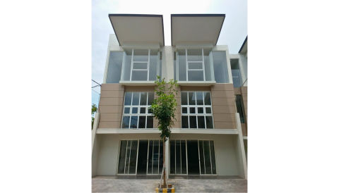 Dijual Ruko Komersial Royal Crown, Waru
