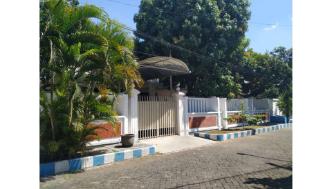 Dijual Rumah Manyar Jaya