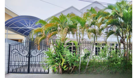 Dijual Rumah Manyar Kertoadi