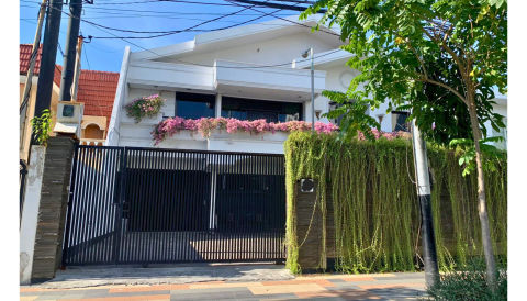 Dijual Rumah Raya Manyar Kertoarjo