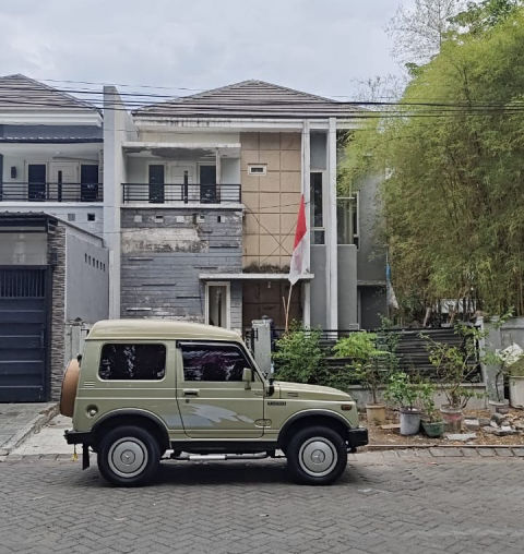 Dijual Rumah Hitung Tanah Green Semanggi
