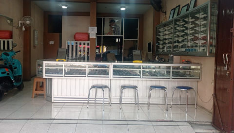 Dijual Ruko Komersial Jalan Ngagel Rejo
