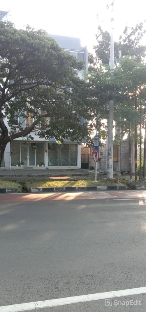 Disewa Ruko Komersial Este Square