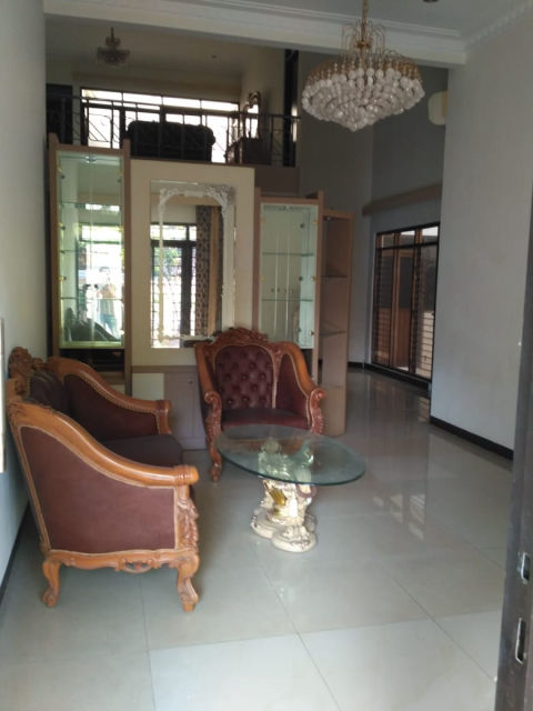 Dijual Rumah Dharmahusada Indah Tengah