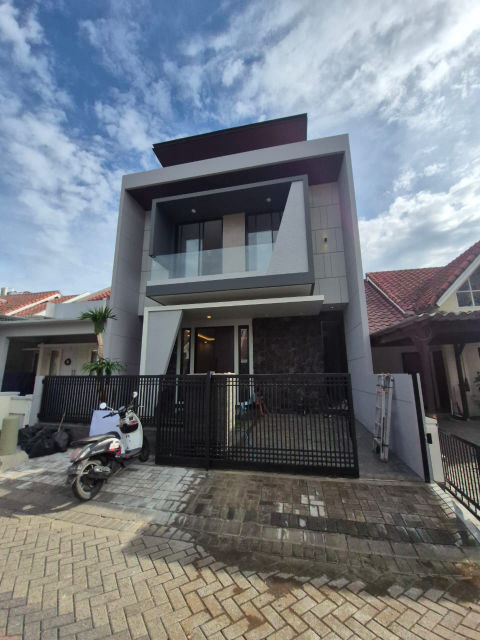 Dijual Rumah Citraland Utama Baru Gress